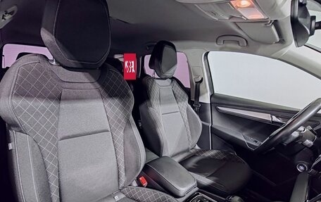 Skoda Karoq I, 2021 год, 2 300 000 рублей, 14 фотография