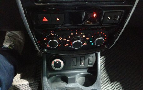 Nissan Terrano III, 2016 год, 1 070 000 рублей, 11 фотография