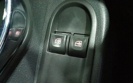 Nissan Terrano III, 2016 год, 1 070 000 рублей, 13 фотография