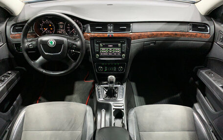 Skoda Superb III рестайлинг, 2008 год, 590 000 рублей, 9 фотография