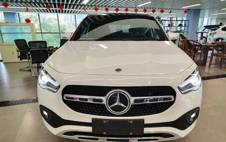 Mercedes-Benz GLA, 2022 год, 1 888 000 рублей, 2 фотография