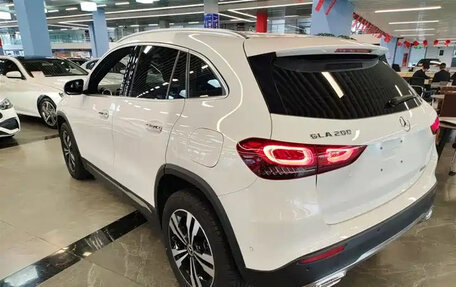 Mercedes-Benz GLA, 2022 год, 1 888 000 рублей, 6 фотография