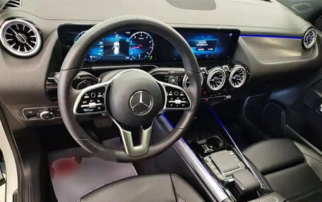 Mercedes-Benz GLA, 2022 год, 1 888 000 рублей, 9 фотография