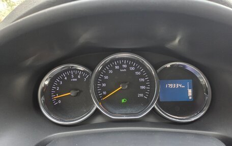 Renault Logan II, 2014 год, 600 000 рублей, 7 фотография