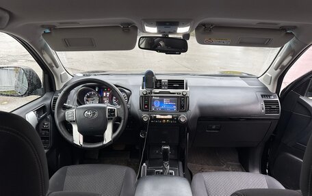 Toyota Land Cruiser Prado 150 рестайлинг 2, 2014 год, 2 900 000 рублей, 24 фотография