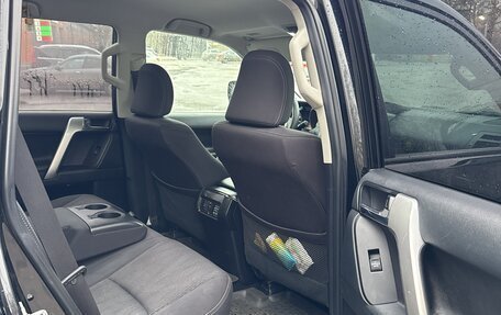 Toyota Land Cruiser Prado 150 рестайлинг 2, 2014 год, 2 900 000 рублей, 26 фотография