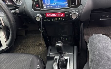 Toyota Land Cruiser Prado 150 рестайлинг 2, 2014 год, 2 900 000 рублей, 23 фотография