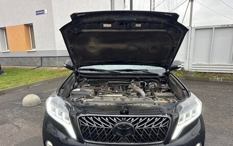 Toyota Land Cruiser Prado 150 рестайлинг 2, 2014 год, 2 900 000 рублей, 39 фотография