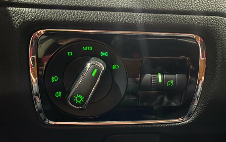 Skoda Superb III рестайлинг, 2011 год, 1 150 000 рублей, 13 фотография