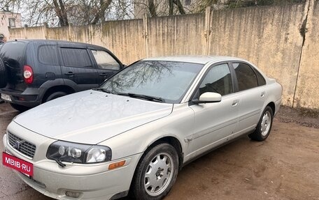 Volvo S80 II рестайлинг 2, 2004 год, 600 000 рублей, 2 фотография