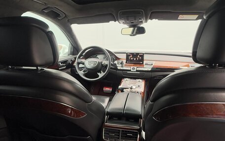 Audi A8, 2011 год, 1 500 000 рублей, 11 фотография