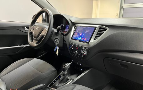 Hyundai Solaris II рестайлинг, 2021 год, 1 550 000 рублей, 11 фотография