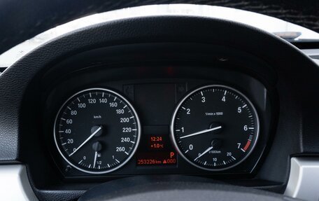 BMW 3 серия, 2011 год, 950 000 рублей, 14 фотография