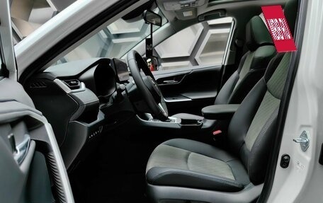 Toyota RAV4, 2025 год, 4 350 000 рублей, 22 фотография