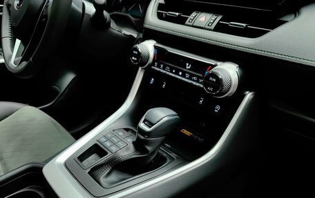 Toyota RAV4, 2025 год, 4 350 000 рублей, 28 фотография