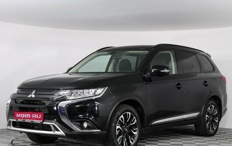 Mitsubishi Outlander III рестайлинг 3, 2022 год, 2 699 000 рублей, 1 фотография