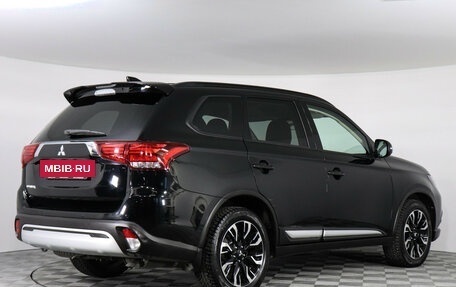 Mitsubishi Outlander III рестайлинг 3, 2022 год, 2 699 000 рублей, 4 фотография