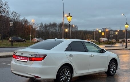 Toyota Camry, 2017 год, 2 350 000 рублей, 3 фотография