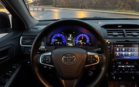 Toyota Camry, 2017 год, 2 350 000 рублей, 13 фотография