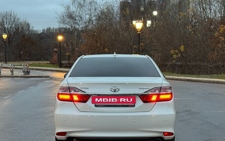 Toyota Camry, 2017 год, 2 350 000 рублей, 8 фотография