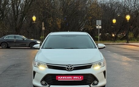 Toyota Camry, 2017 год, 2 350 000 рублей, 7 фотография