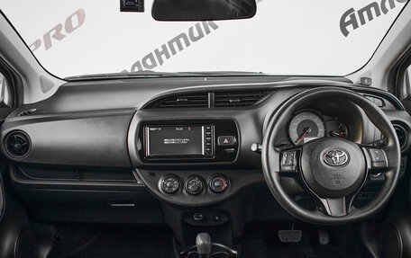 Toyota Vitz, 2019 год, 1 215 000 рублей, 13 фотография