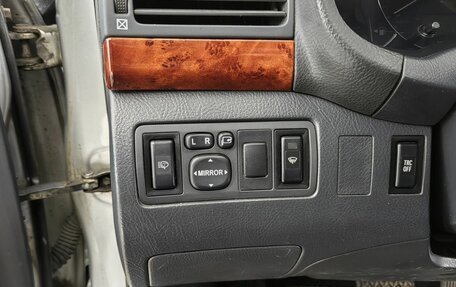 Toyota Avensis III рестайлинг, 2006 год, 750 000 рублей, 18 фотография