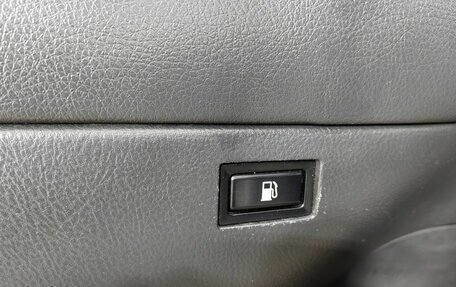 Toyota Avensis III рестайлинг, 2006 год, 750 000 рублей, 20 фотография