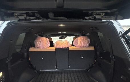 Lexus LX, 2022 год, 18 000 000 рублей, 15 фотография