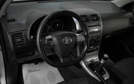 Toyota Corolla, 2011 год, 899 000 рублей, 8 фотография