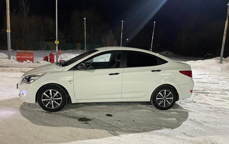 Hyundai Solaris II рестайлинг, 2014 год, 1 150 000 рублей, 2 фотография