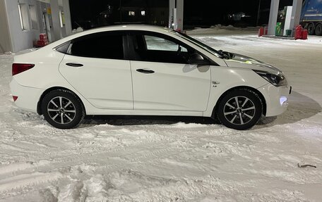 Hyundai Solaris II рестайлинг, 2014 год, 1 150 000 рублей, 4 фотография