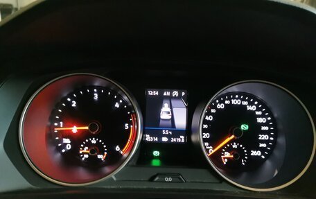 Volkswagen Tiguan II, 2020 год, 3 550 000 рублей, 12 фотография