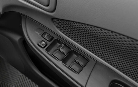 Nissan Wingroad III, 2002 год, 380 000 рублей, 15 фотография