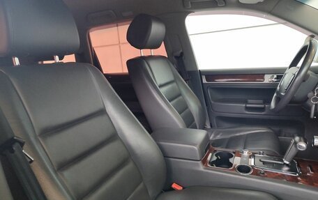 Volkswagen Touareg III, 2010 год, 1 049 000 рублей, 12 фотография