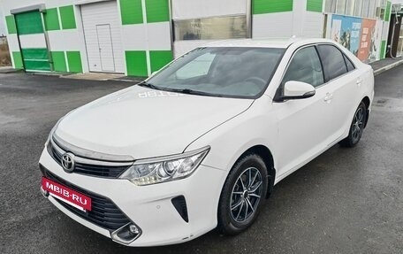 Toyota Camry, 2017 год, 2 000 000 рублей, 4 фотография