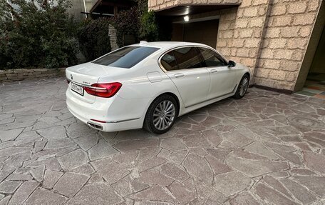 BMW 7 серия, 2016 год, 4 500 000 рублей, 14 фотография