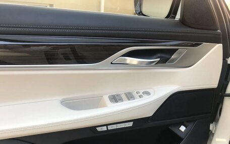 BMW 7 серия, 2016 год, 4 500 000 рублей, 23 фотография