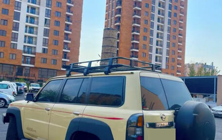 Nissan Patrol, 2014 год, 6 000 000 рублей, 3 фотография