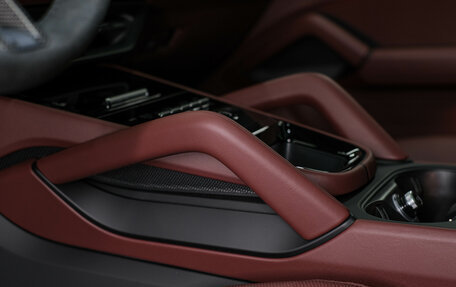 Porsche Cayenne III, 2025 год, 25 652 000 рублей, 25 фотография