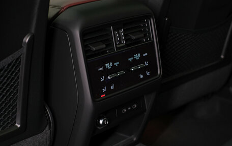 Porsche Cayenne III, 2025 год, 25 652 000 рублей, 29 фотография