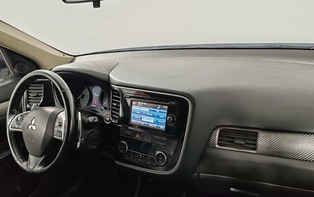 Mitsubishi Outlander III рестайлинг 3, 2013 год, 1 099 000 рублей, 11 фотография