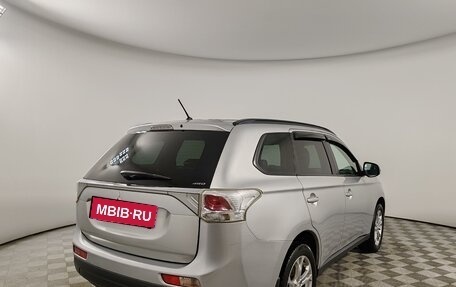 Mitsubishi Outlander III рестайлинг 3, 2013 год, 1 099 000 рублей, 5 фотография