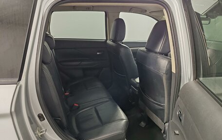 Mitsubishi Outlander III рестайлинг 3, 2013 год, 1 099 000 рублей, 18 фотография