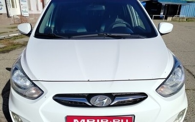 Hyundai Solaris II рестайлинг, 2014 год, 900 000 рублей, 1 фотография