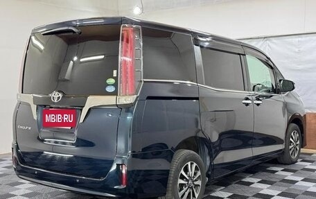 Toyota Esquire I, 2021 год, 2 219 000 рублей, 4 фотография