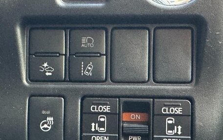 Toyota Esquire I, 2021 год, 2 219 000 рублей, 18 фотография