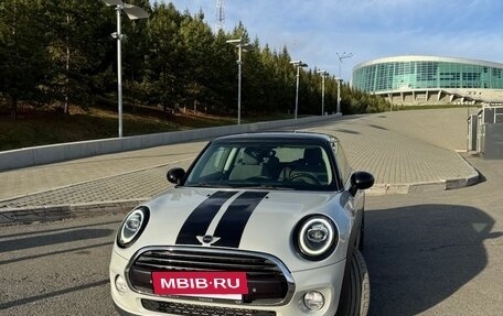 MINI Hatch, 2018 год, 2 100 000 рублей, 4 фотография