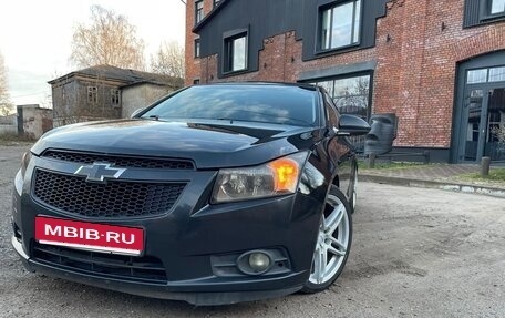 Chevrolet Cruze II, 2011 год, 700 000 рублей, 2 фотография