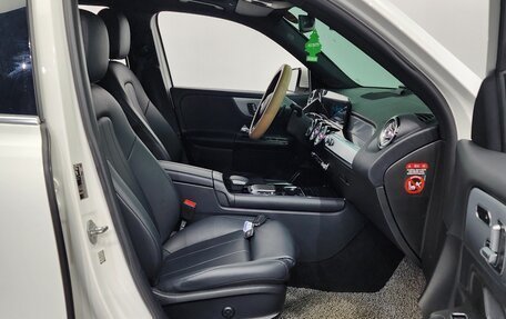 Mercedes-Benz GLB, 2022 год, 2 730 000 рублей, 10 фотография